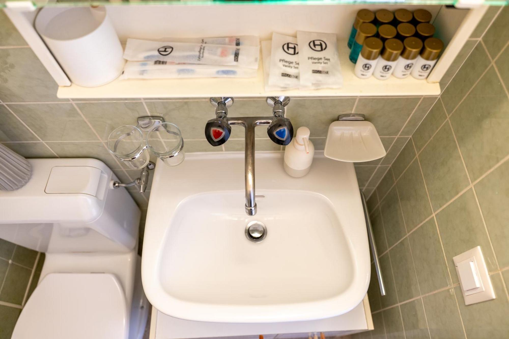 Gemuetliche Grosse Wohnung Naehe Uni บาเซิล ภายนอก รูปภาพ