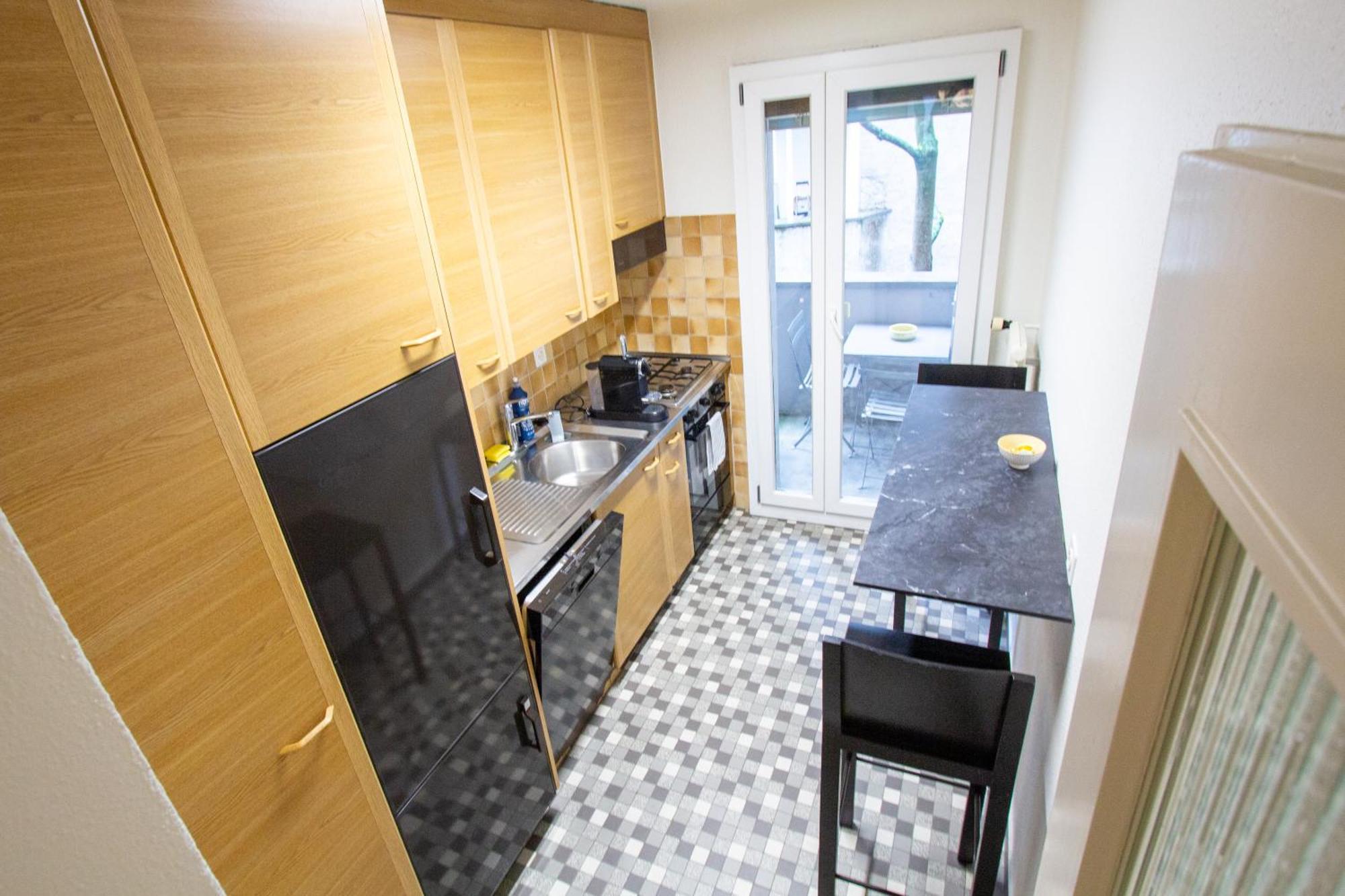 Gemuetliche Grosse Wohnung Naehe Uni บาเซิล ภายนอก รูปภาพ